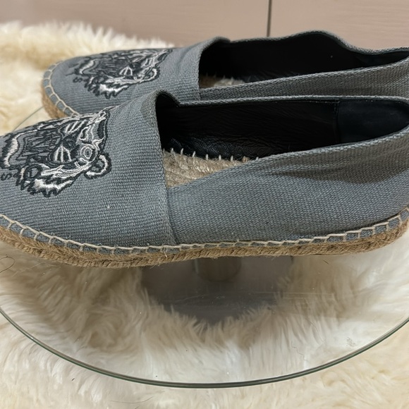 Kenzo Paris Gray Tiger Embroidered Linen Espadrille/Loafer - Picture 5 of 11